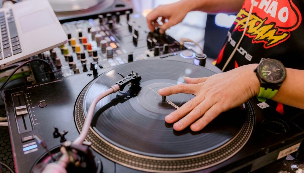 pexels-nguy-n-ti-n-th-nh-2150376175-32589034